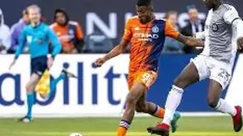 “神秘婚礼大揭秘：嘴炮情侣低调牵手，揭秘婚期与蜜地之谜！”